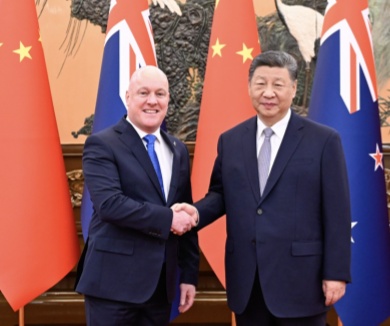 习近平会见新西兰总理