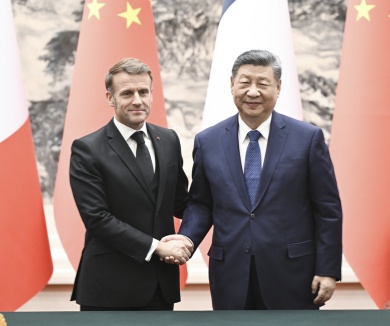 习近平同法国总统举行会谈