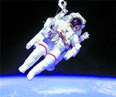 航天新突破——中国人首次太空漫步