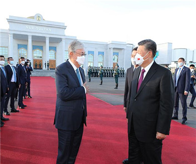 习近平结束对哈萨克斯坦共和国的国事访问