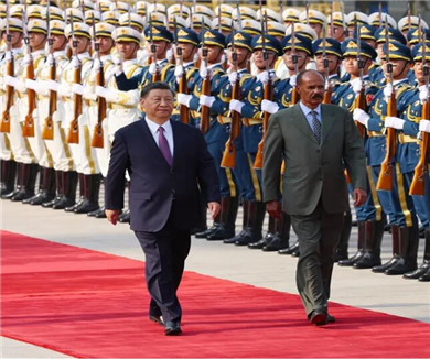 习近平举行仪式欢迎厄立特里亚总统访华