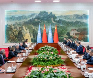 习近平会见联合国秘书长