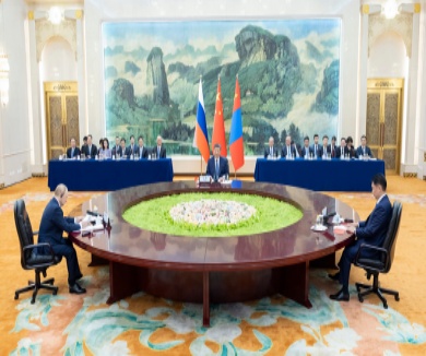 习近平主持中俄蒙元首第七次会晤